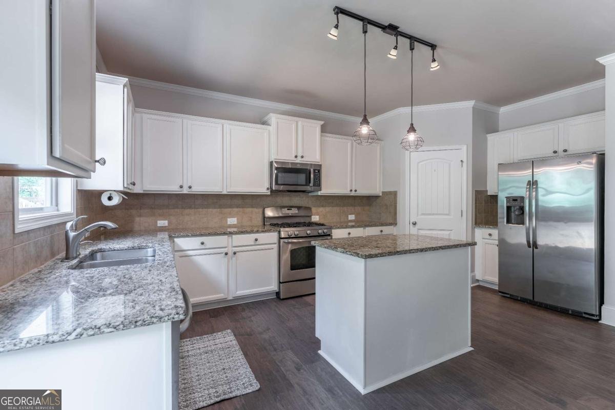 7673 Legacy Road Flowery Branch - 14