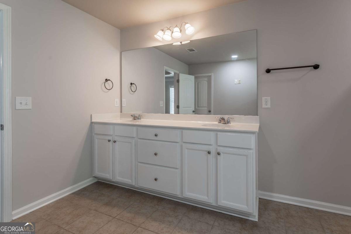 7673 Legacy Road Flowery Branch - 32