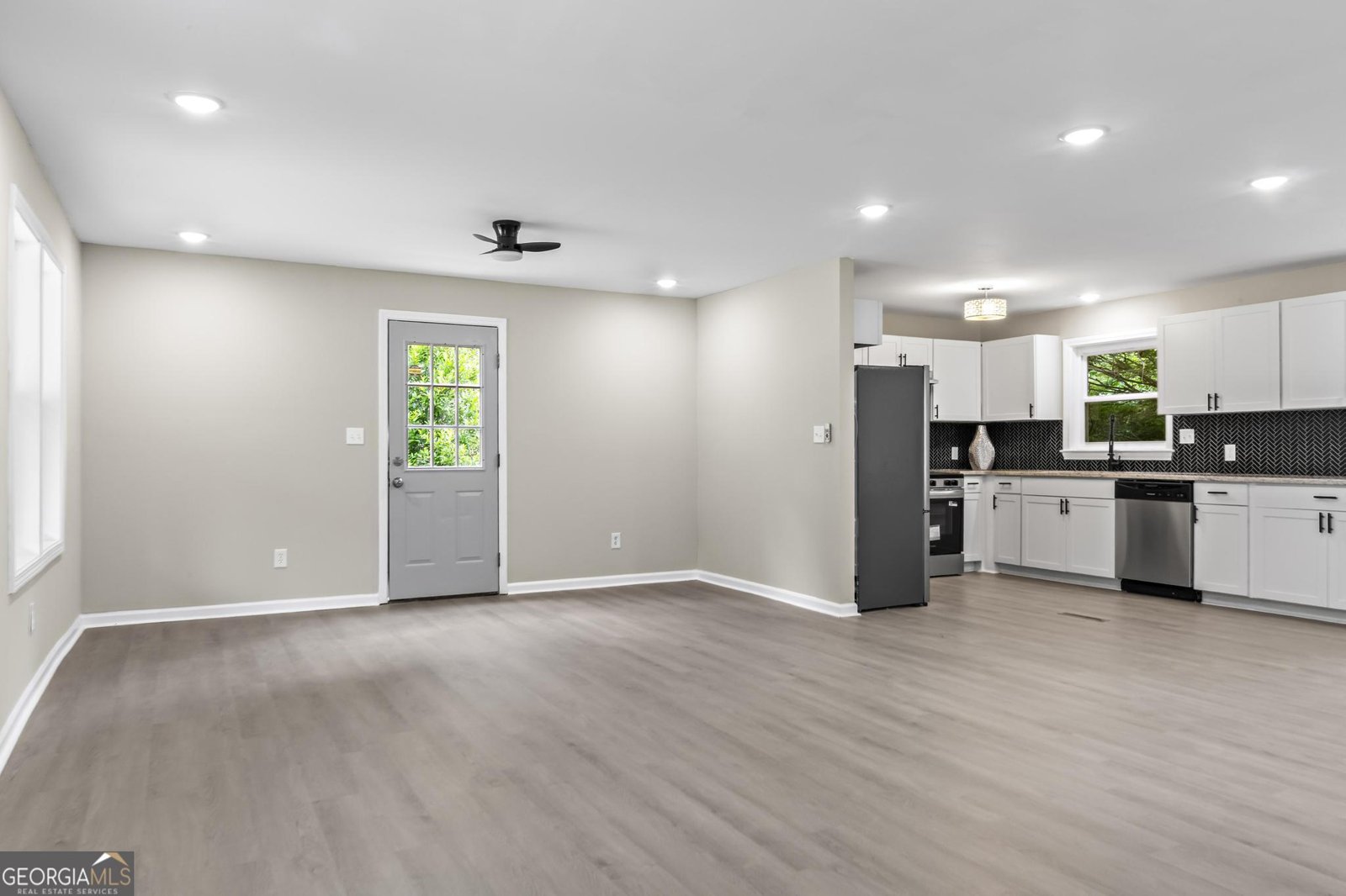 1523 Delia Drive Decatur - 3
