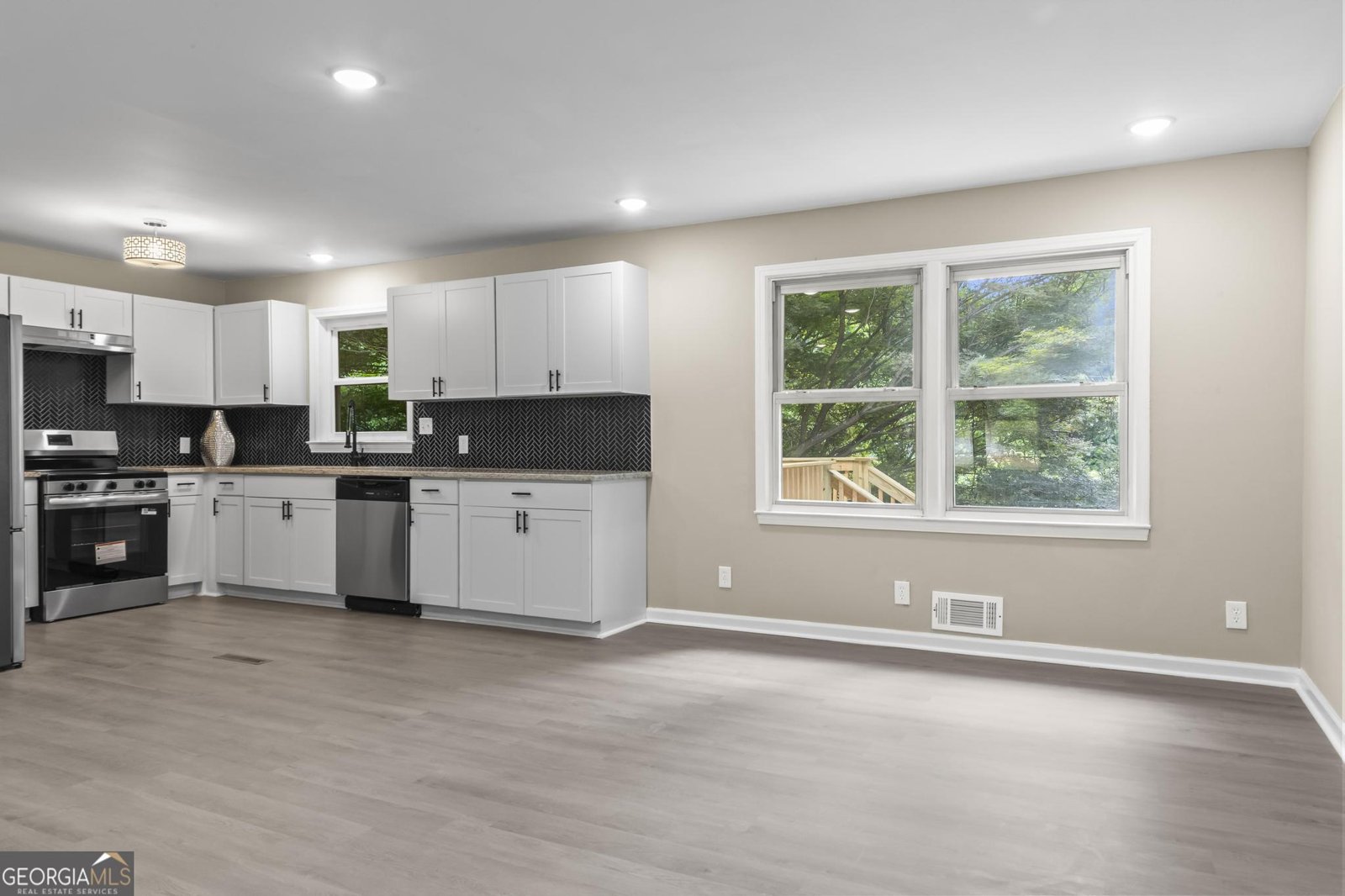 1523 Delia Drive Decatur - 7