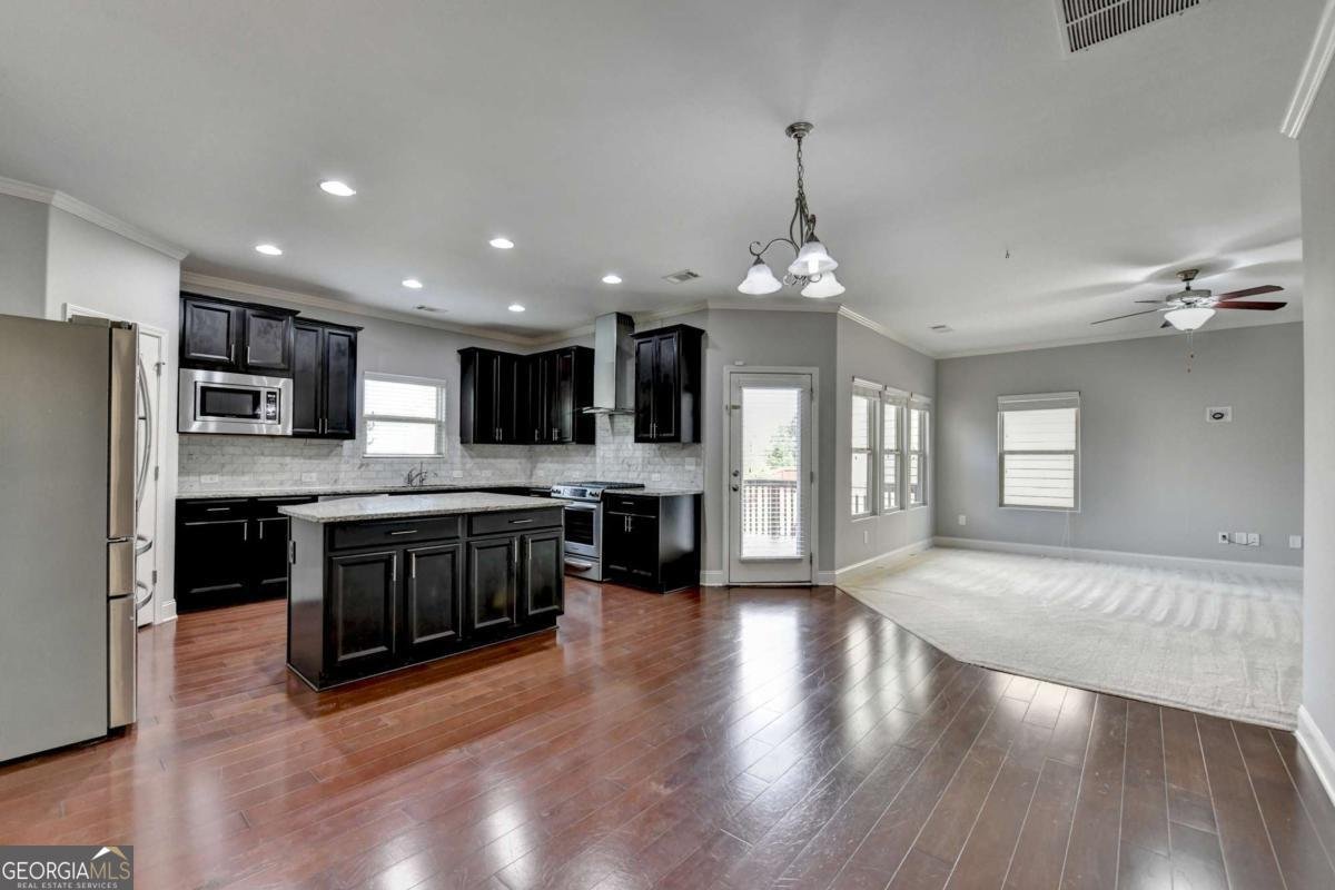 1820 BRUSHFOOT Trail Suwanee - 10