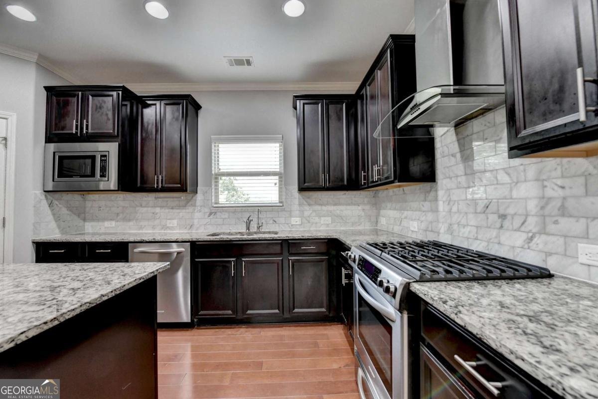 1820 BRUSHFOOT Trail Suwanee - 12