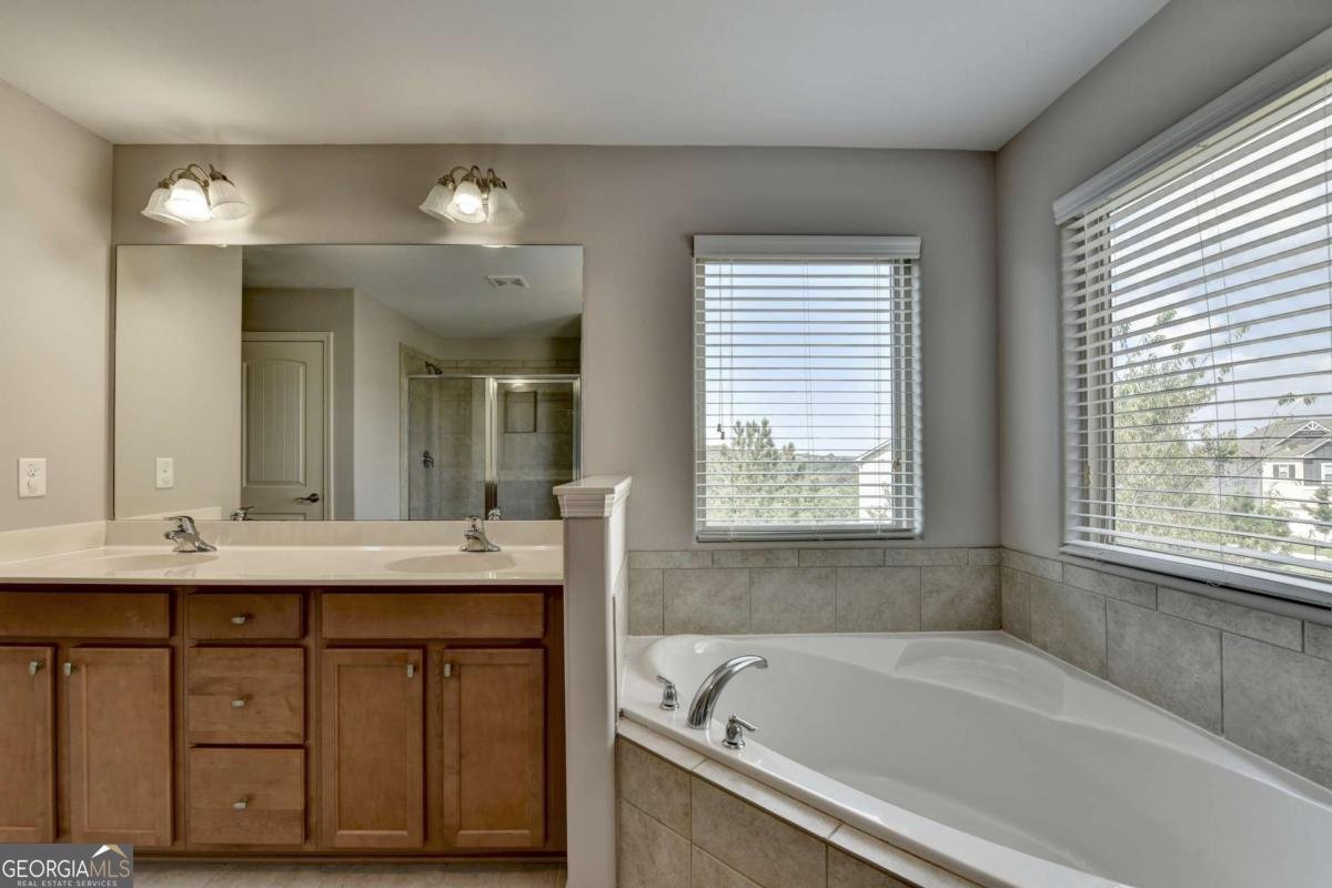 1820 BRUSHFOOT Trail Suwanee - 39