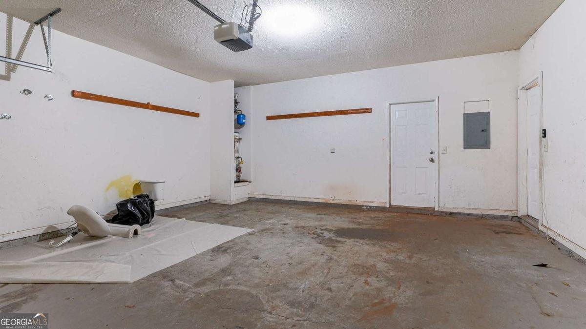 2075 Beckenham Place Dacula - 32