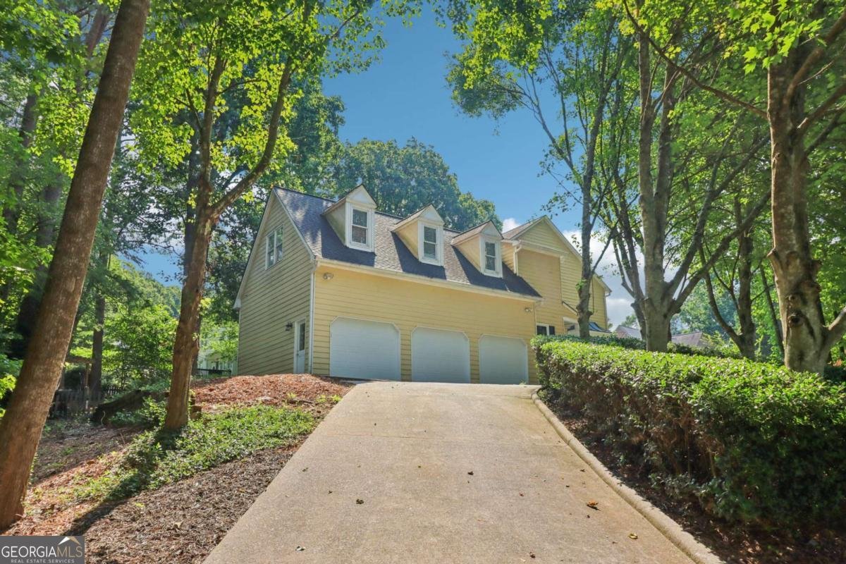 2575 Hidden Wood Lane Lawrenceville - 45