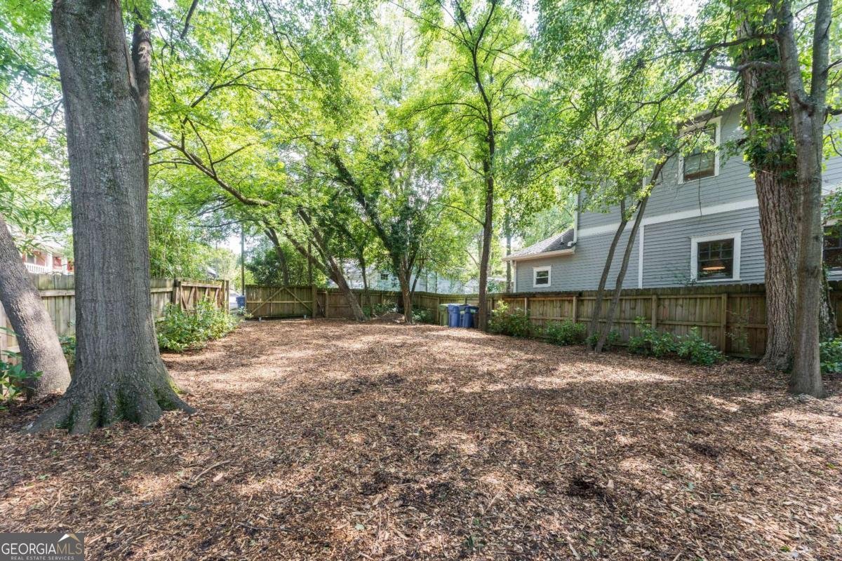 715 E LAKE DR 715 e lake dr Avenue Atlanta - 16
