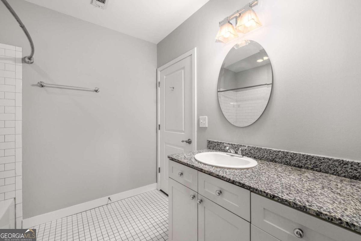 565 Peachtree Street Atlanta - 18