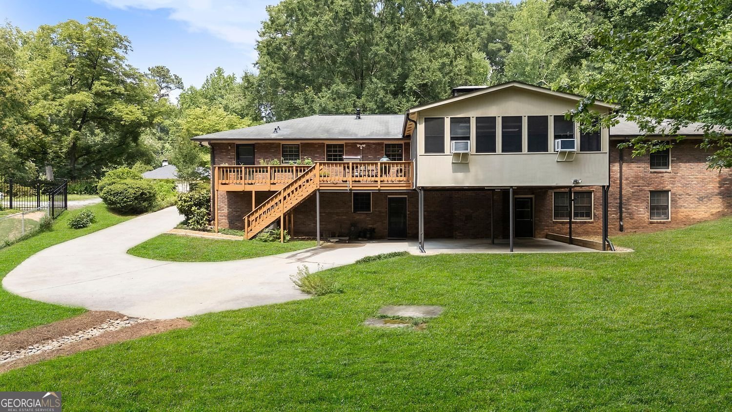 1553 Congress Circle Dunwoody - 15