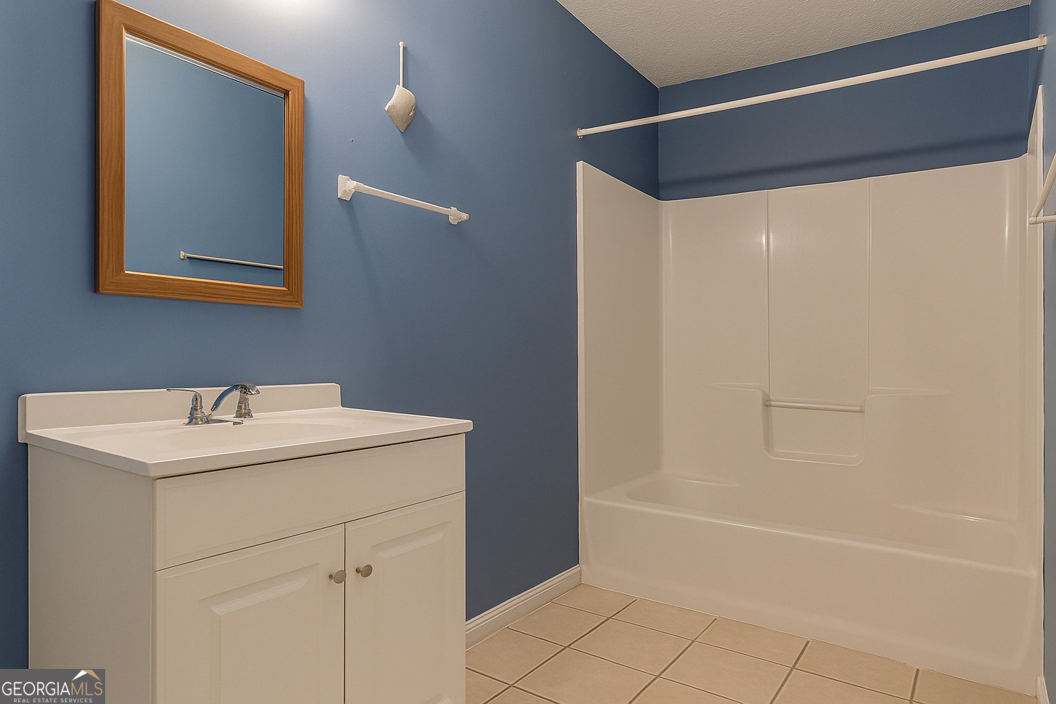 1170 Peeksville Road Locust Grove - 43