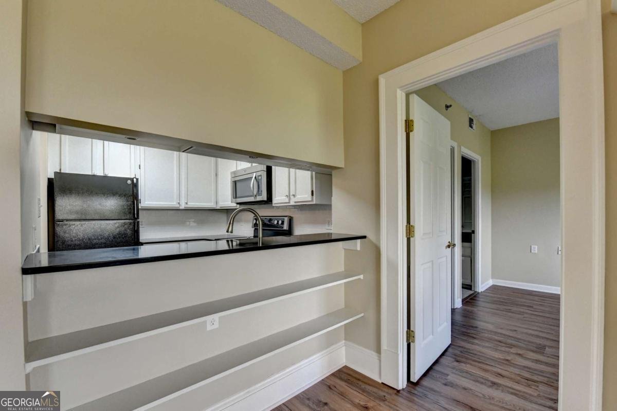 1800 Clairmont Lake Decatur - 12