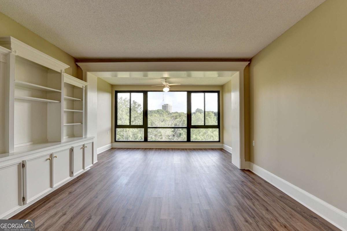 1800 Clairmont Lake Decatur - 15