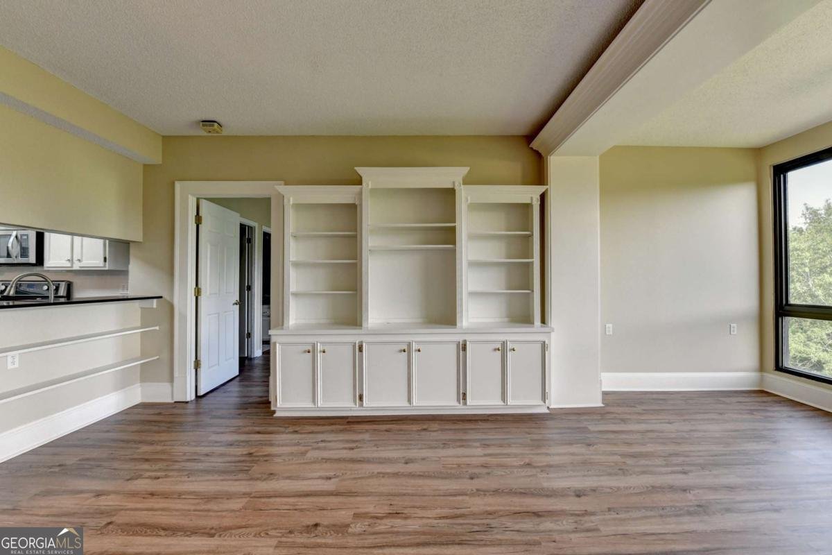 1800 Clairmont Lake Decatur - 16