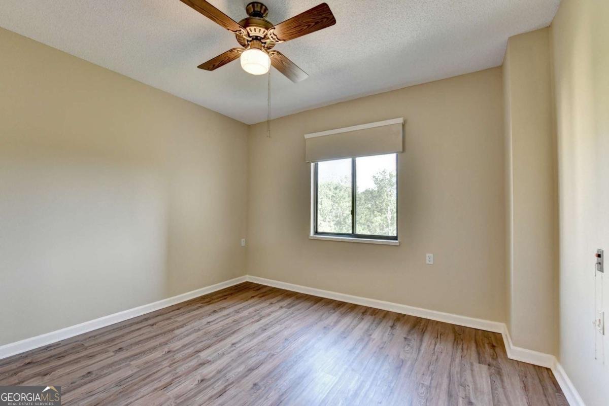 1800 Clairmont Lake Decatur - 27