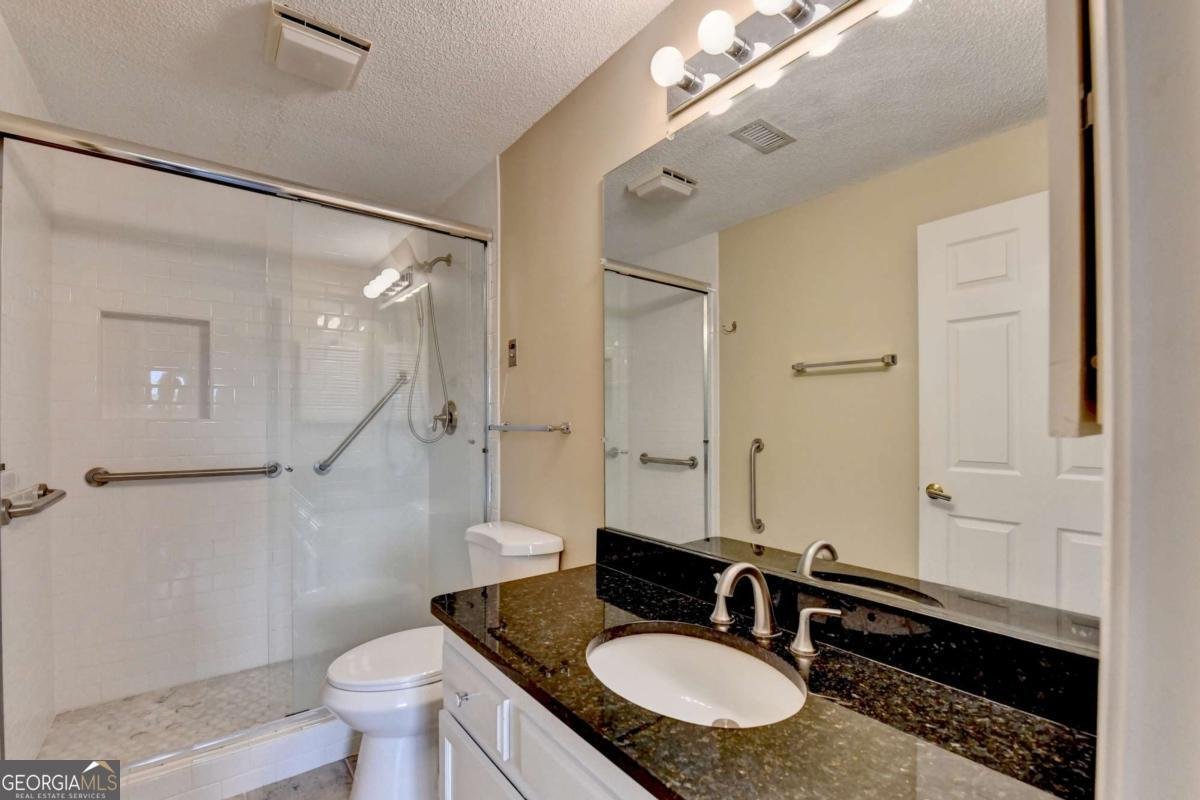 1800 Clairmont Lake Decatur - 33
