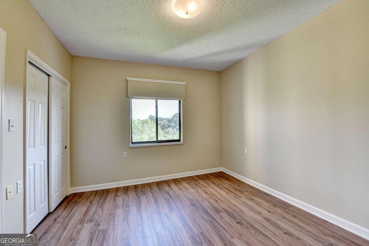 1800 Clairmont Lake Decatur - 38