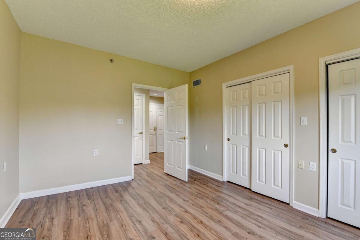 1800 Clairmont Lake Decatur - 40