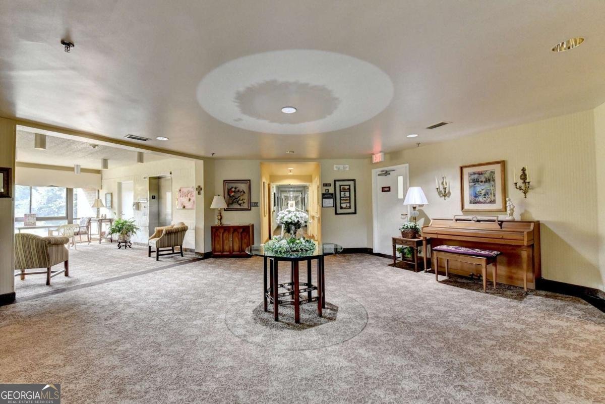 1800 Clairmont Lake Decatur - 45