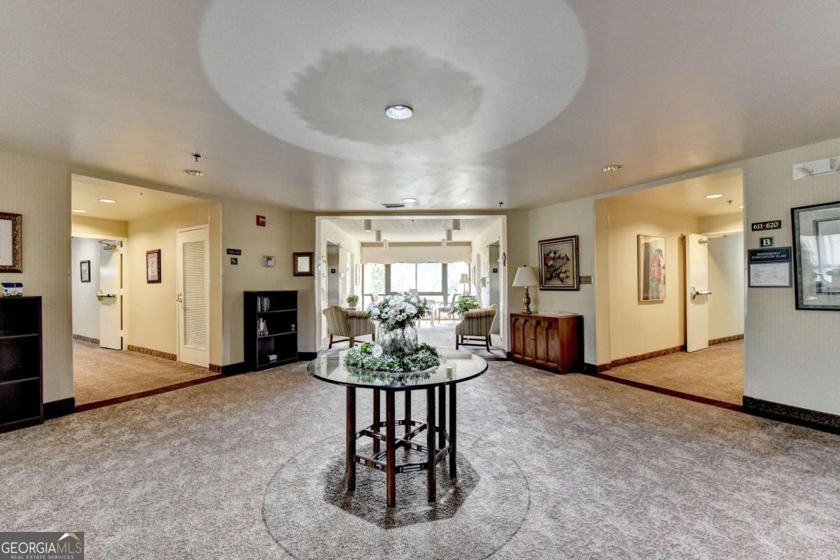 1800 Clairmont Lake Decatur - 46