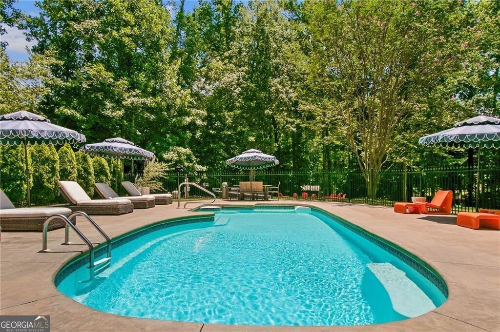 134 Cedar Drive Woodstock - 33