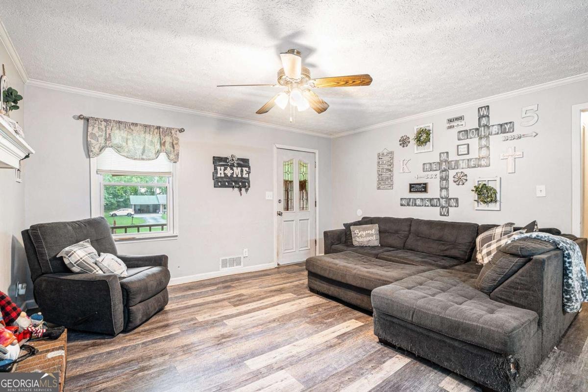 4060 Grove Trail Loganville - 4