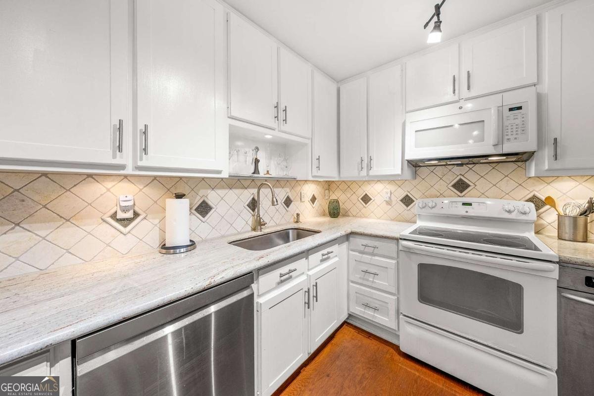 1938 Kelvin Drive Lawrenceville - 24