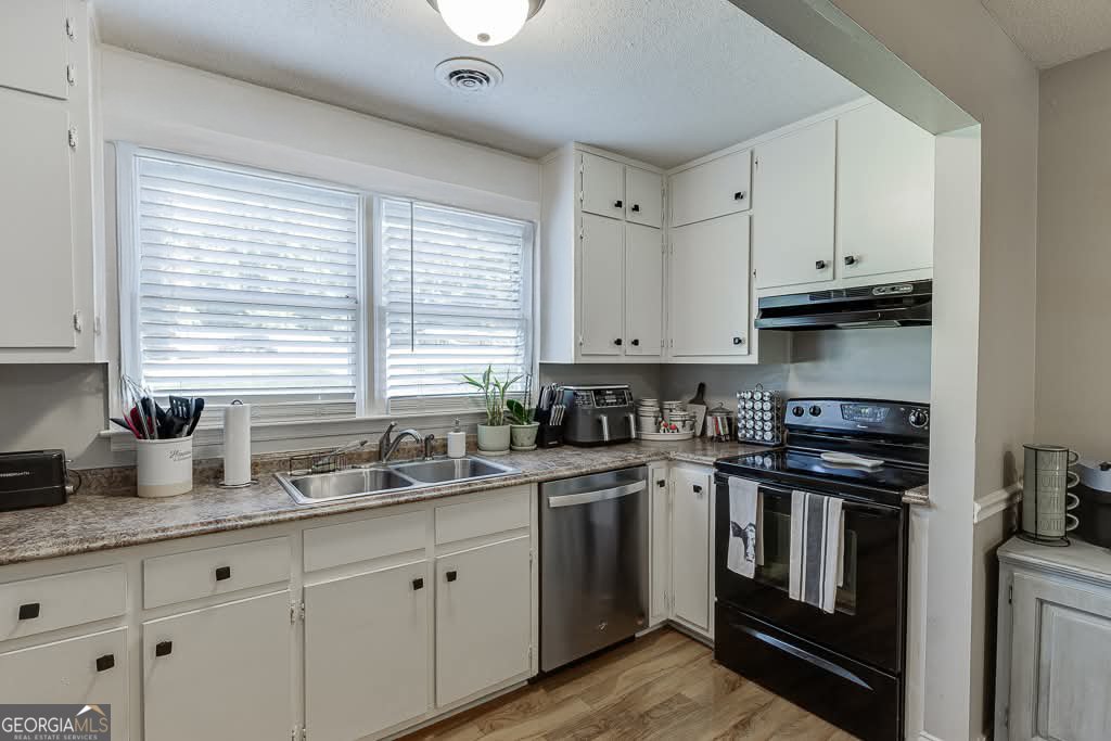5887 Meadow View Lane Flowery Branch - 10