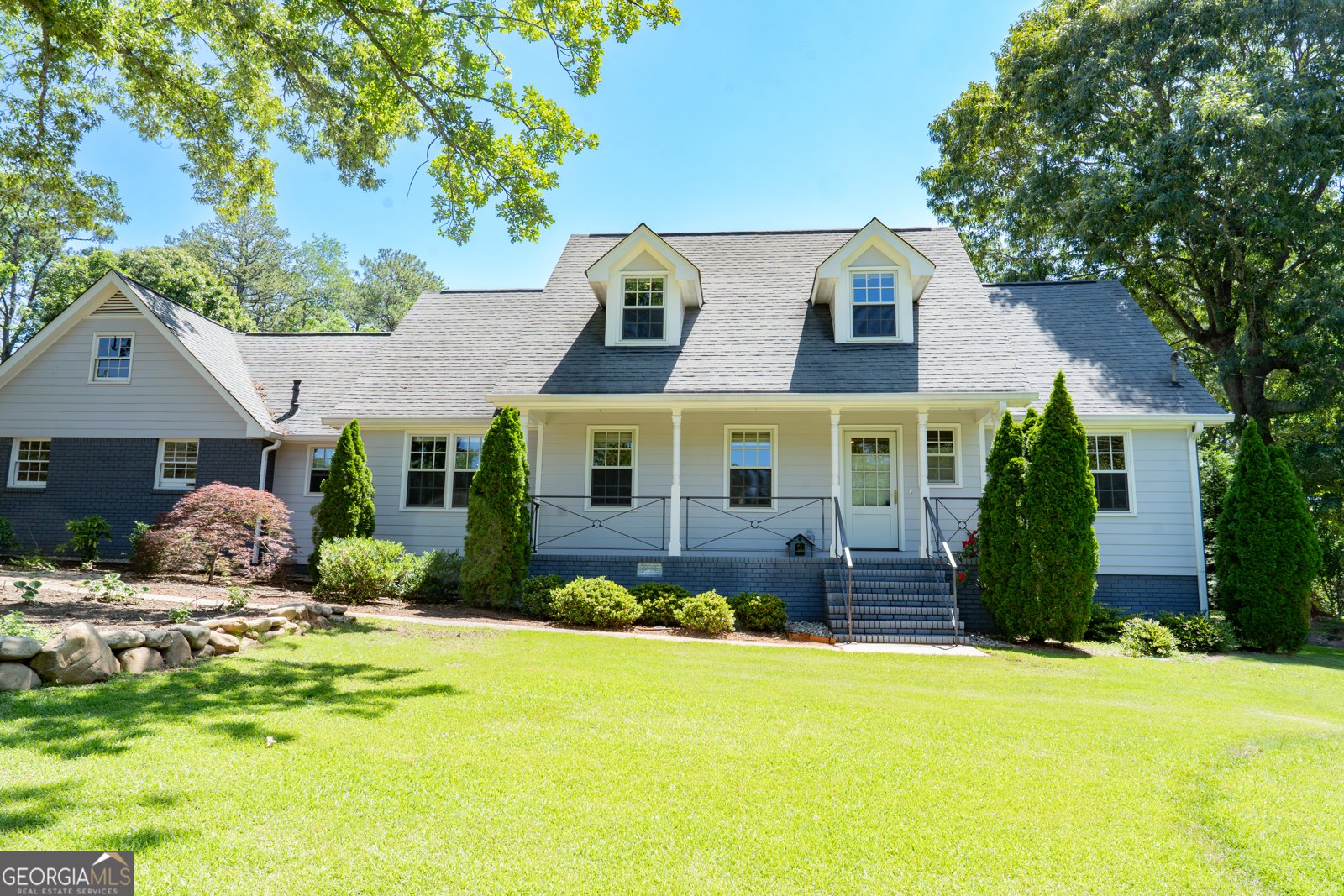 1060 OAK RIDGE Drive Fayetteville - 1