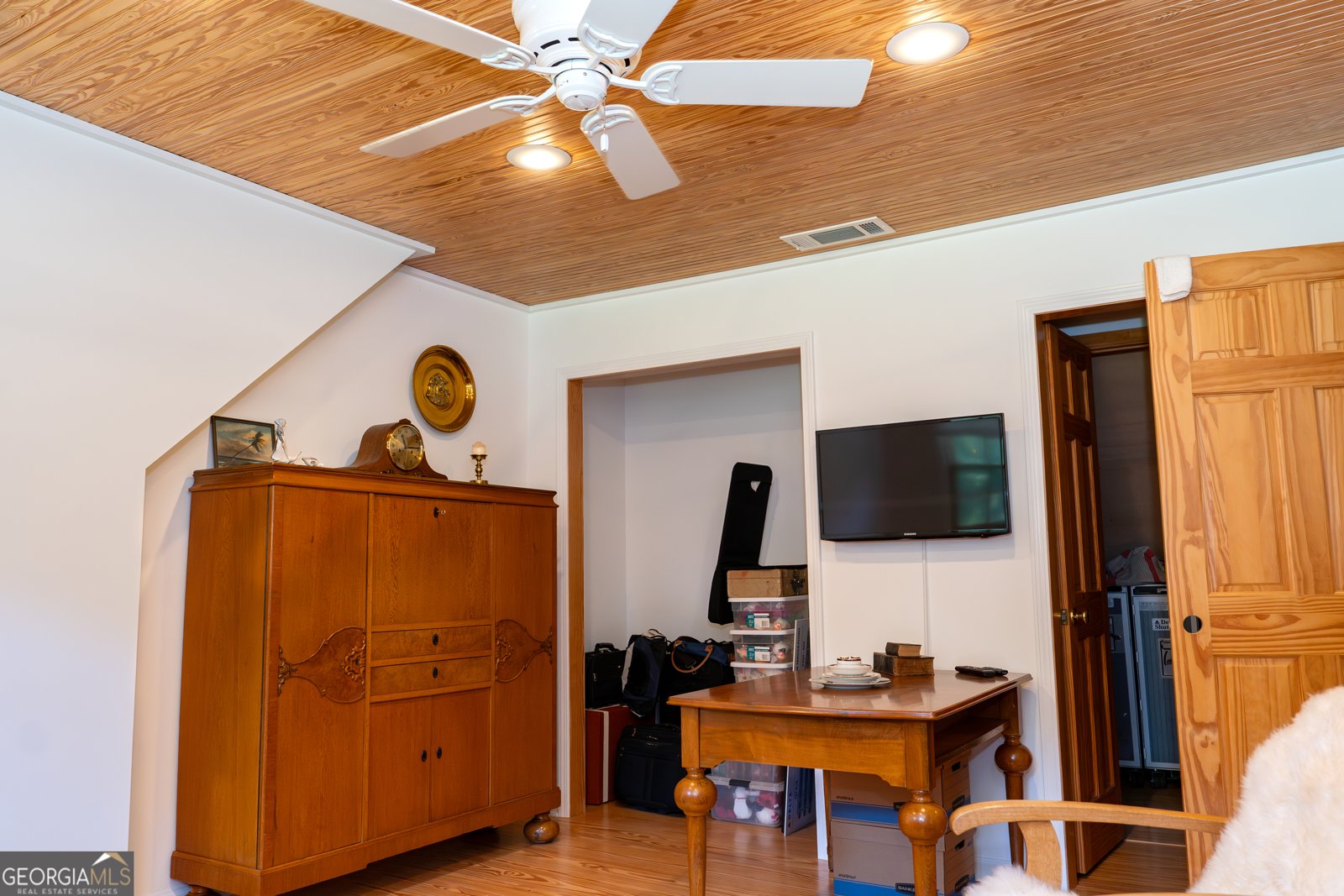 1060 OAK RIDGE Drive Fayetteville - 15