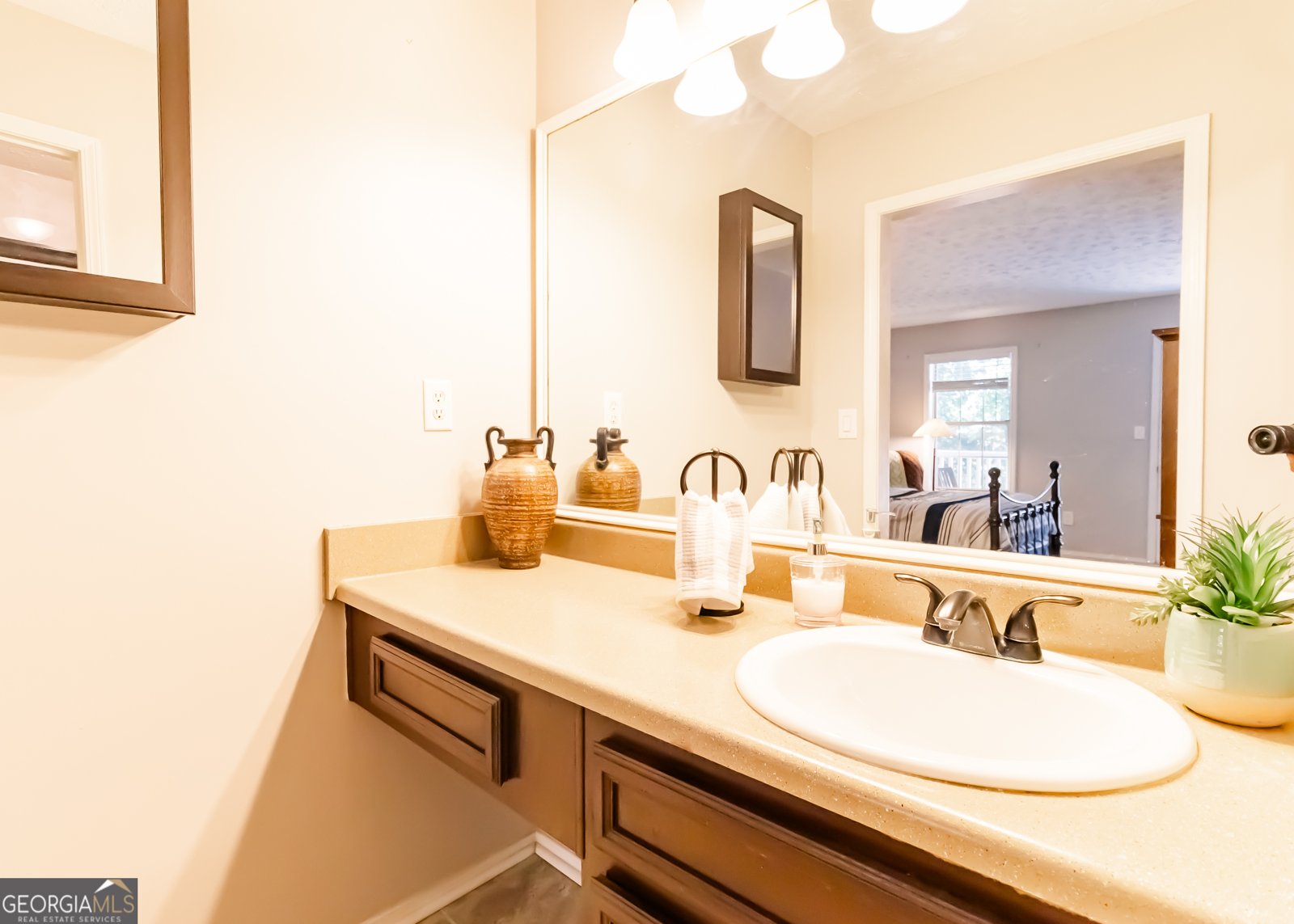 1208 AUGUSTA Drive Marietta - 21