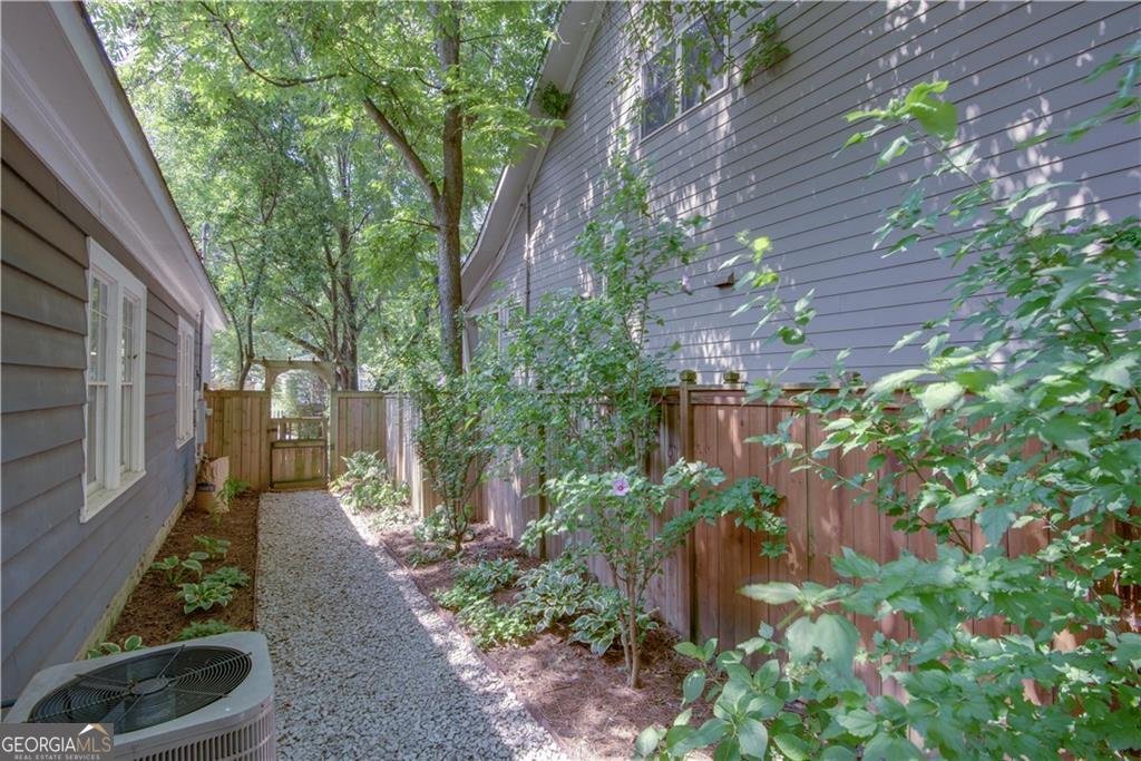 1130 Hardee Street NE Atlanta - 30