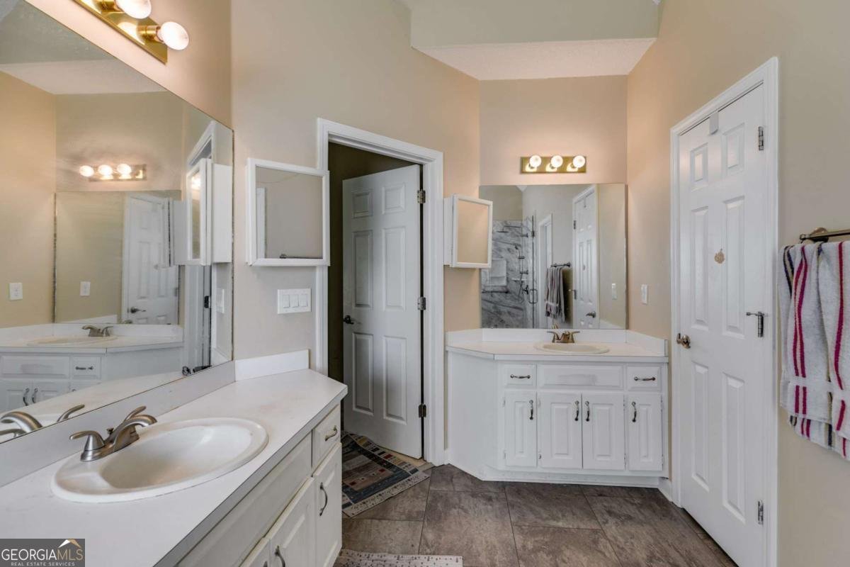 215 Watershed Way Fayetteville - 26