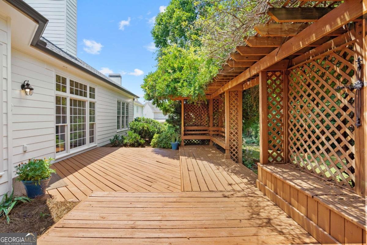 530 Wynfield Estates Court Roswell - 2