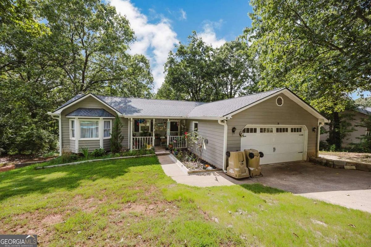 31 Greenwood Drive Cartersville - 1