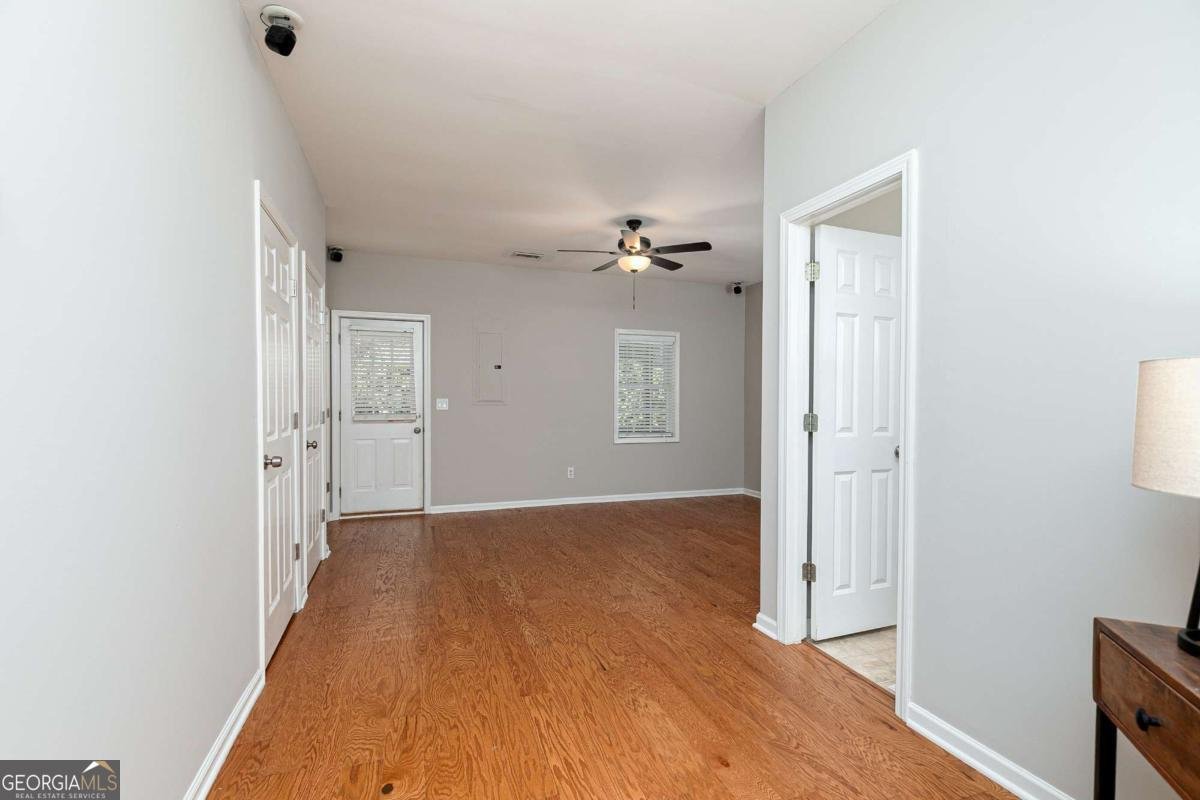 3410 Waters Edge Trail Roswell - 34