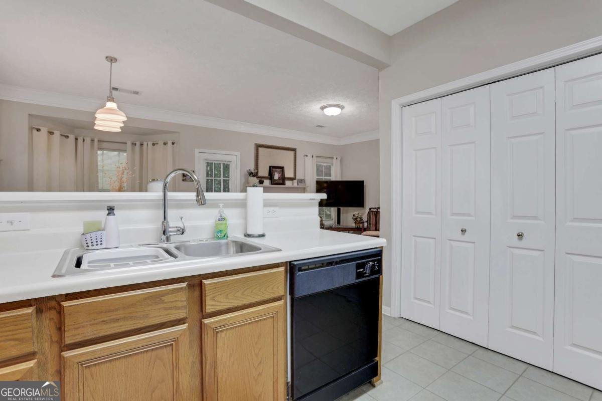 2469 Valley Cove Drive Duluth - 2
