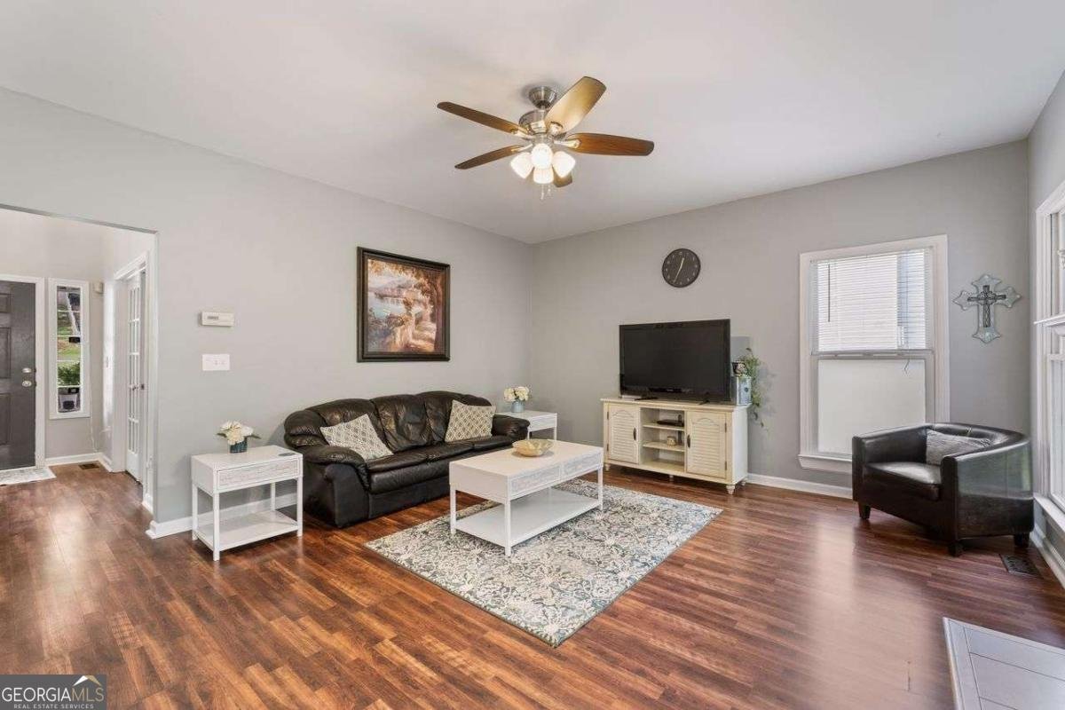 385 Oak Springs Drive Lawrenceville - 11