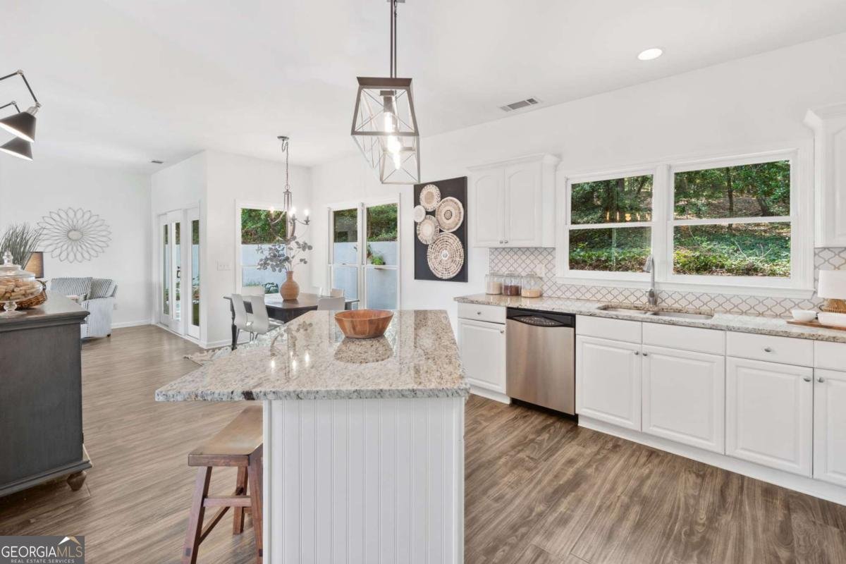 4006 OAKVIEW Court Woodstock - 24