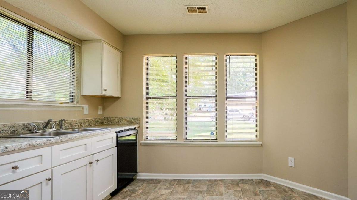 1070 Chapman Lane Stone Mountain - 13