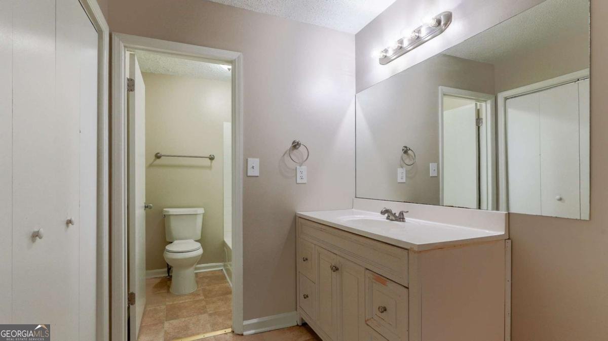 1070 Chapman Lane Stone Mountain - 18