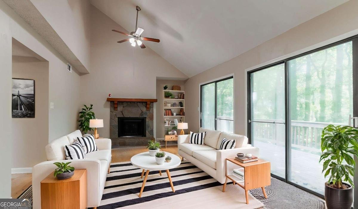 1070 Chapman Lane Stone Mountain - 4
