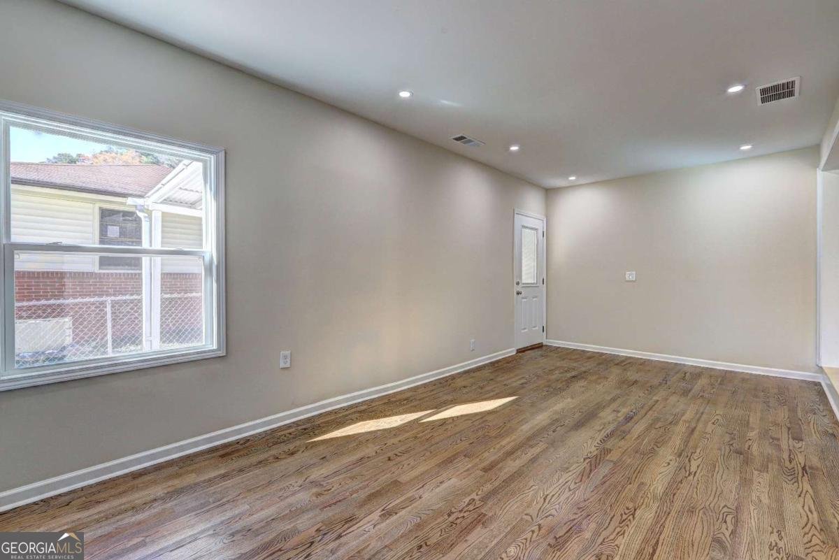 810 Commodore Drive Atlanta - 12