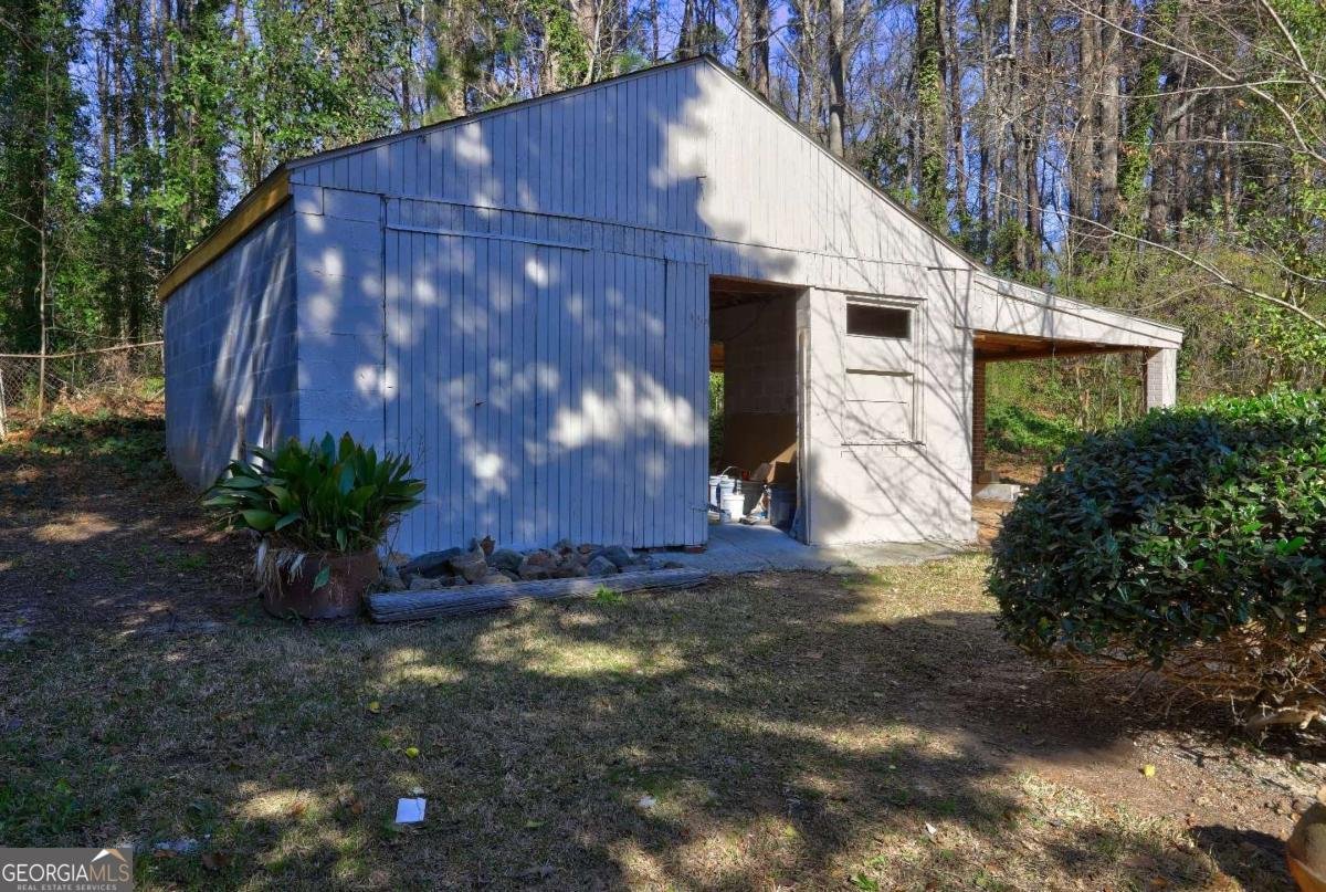 810 Commodore Drive Atlanta - 25