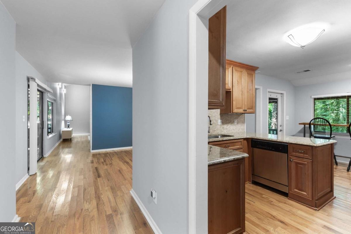 1664 Terrell Ridge Drive Marietta - 10