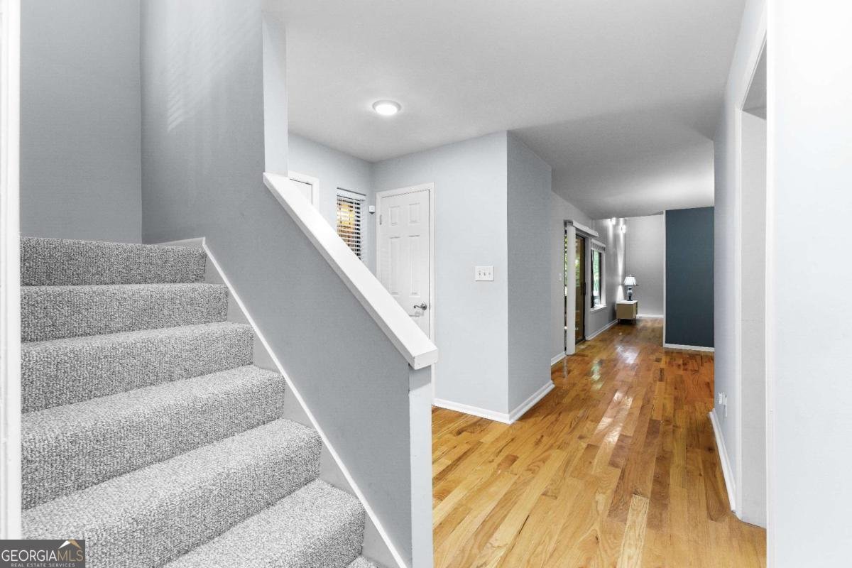 1664 Terrell Ridge Drive Marietta - 33
