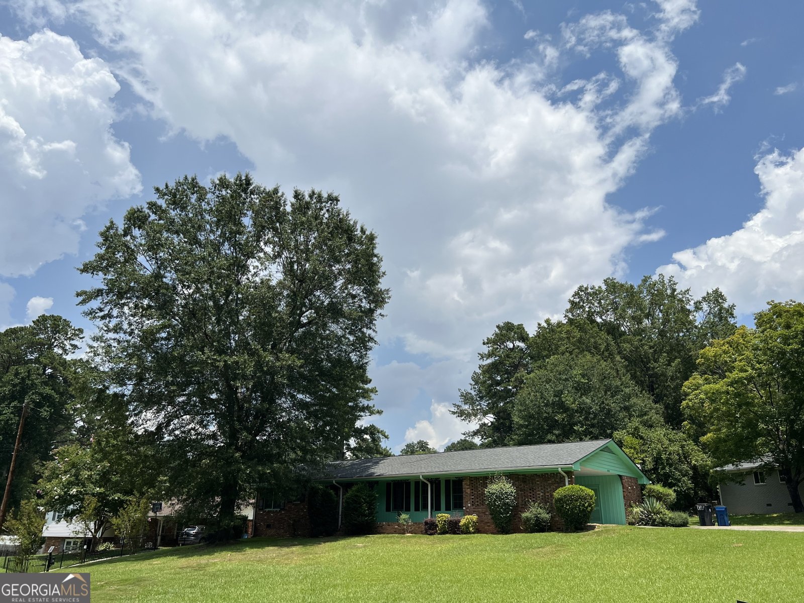 2935 Heather Drive East Point - 2