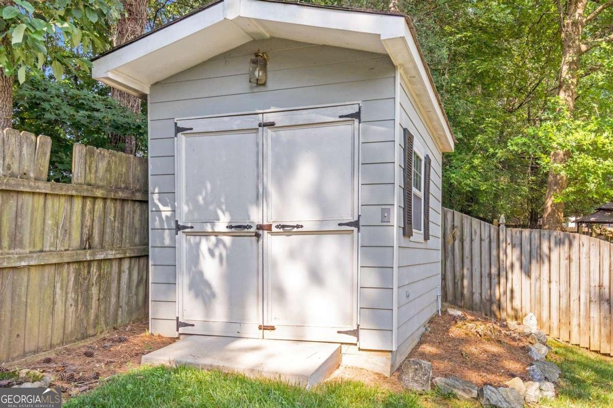 595 Alstonefield Drive Alpharetta - 32