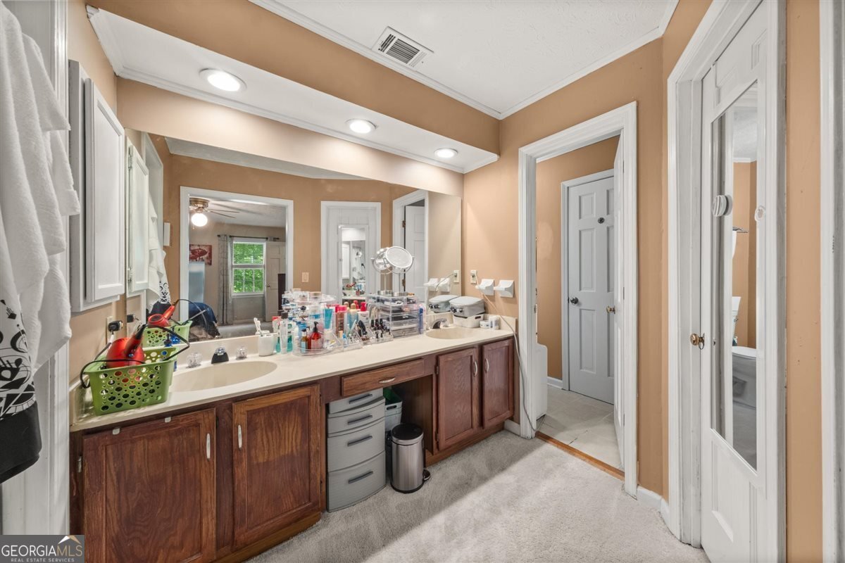 1375 Drakie Court Lilburn - 3