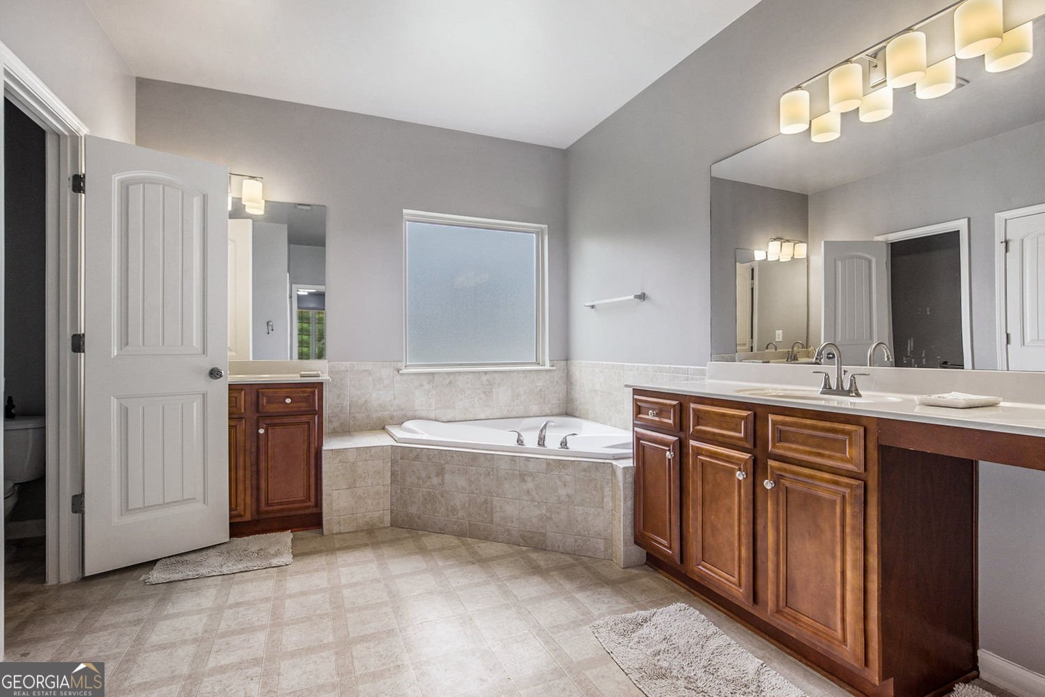 4027 Dinmont Chase Atlanta - 28