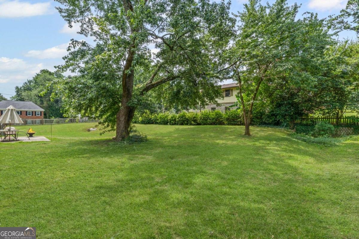 483 Emily Drive Lilburn - 8