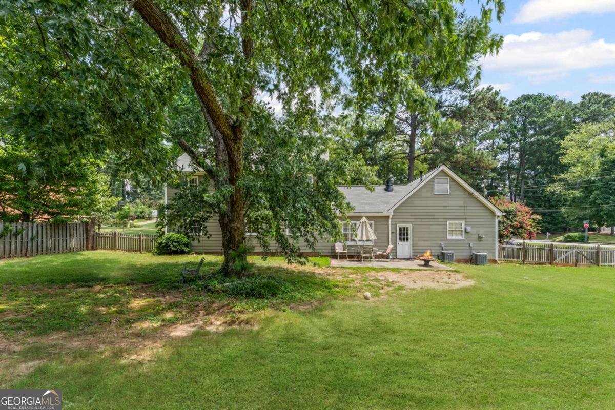 483 Emily Drive Lilburn - 9